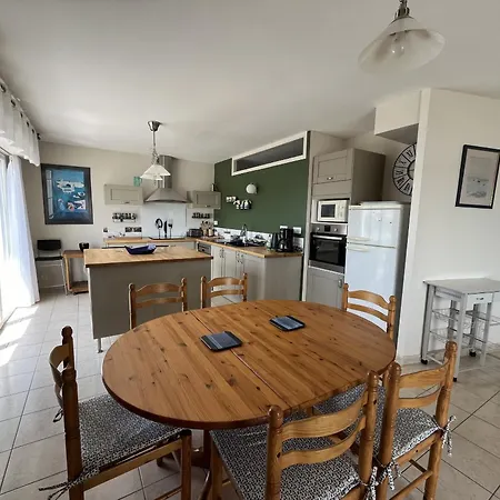 La Vie Saint Gilles Croix de vie